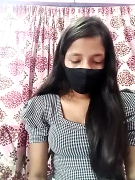 Surbhi-dixit's cam snapshot