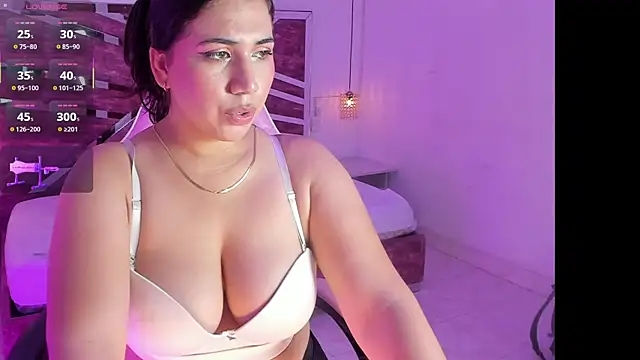 CloeMoon live sex cam