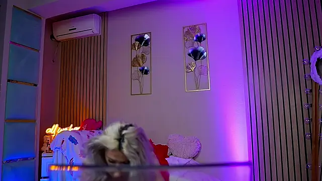 SabrinaJade live sex cam