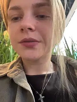 ValenciaShock live sex cam