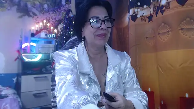 CrazywomanEliza49's cam snapshot