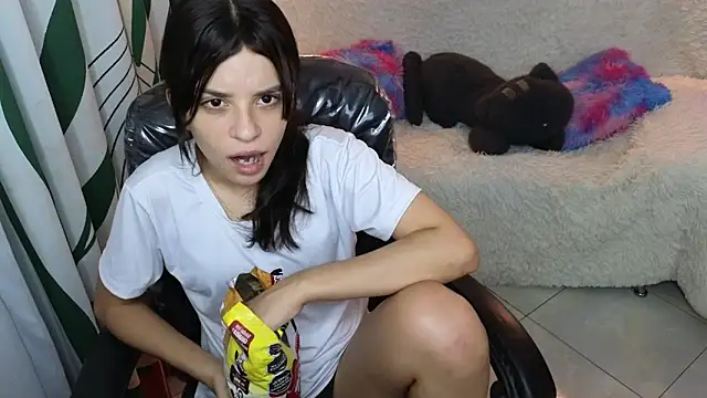 kathie_lozada's cam snapshot