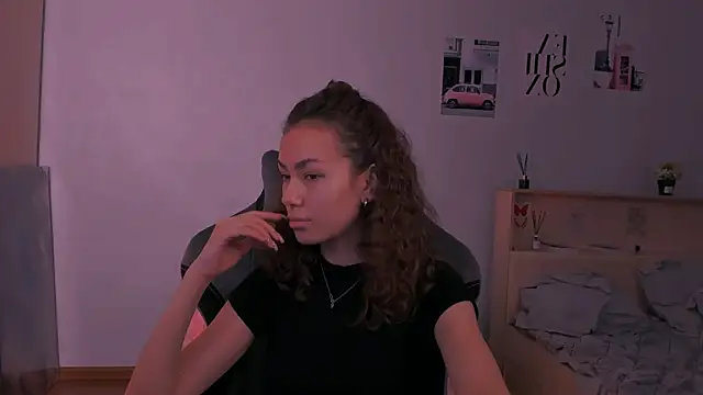 branchwithflowerss's cam snapshot