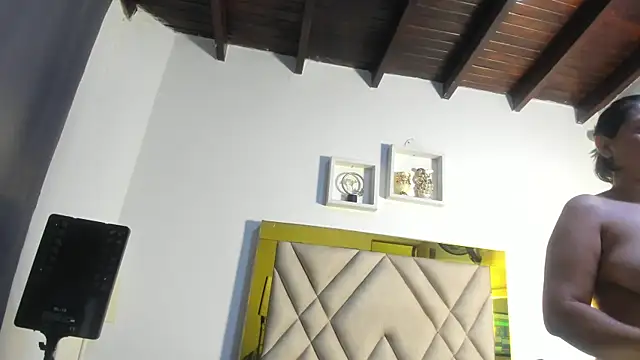 ariana-martins's cam snapshot