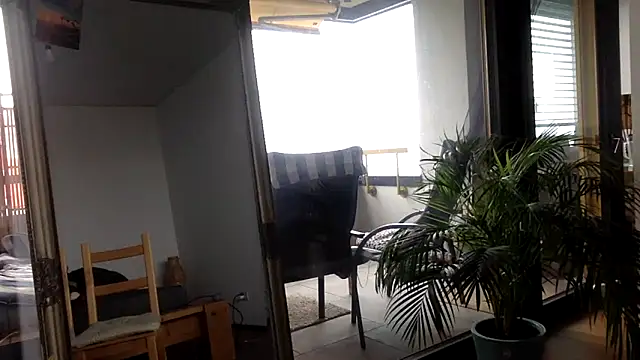 oktober1993's cam snapshot