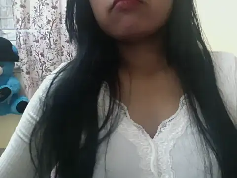 Bad_girl_kayraa_'s cam snapshot