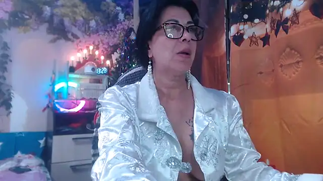 CrazywomanEliza49's cam snapshot