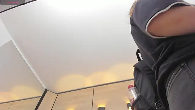 dorothy_vegga's cam snapshot