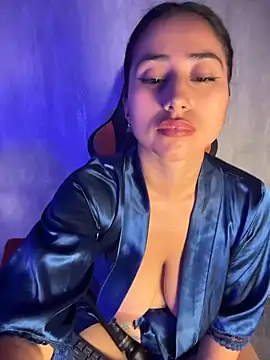 Valentinne_z live sex cam