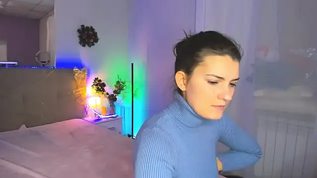 Laura_Leee's cam snapshot