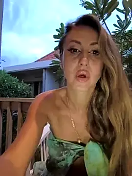 Bella-Grace's cam snapshot