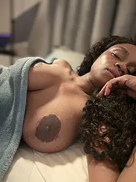 CharlottX's cam snapshot