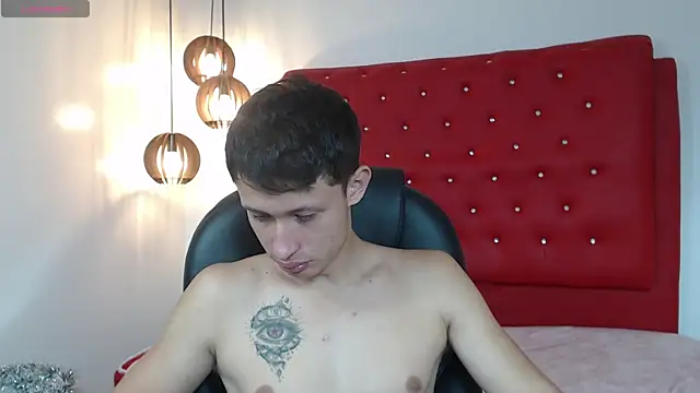 Garuo_18 live sex cam