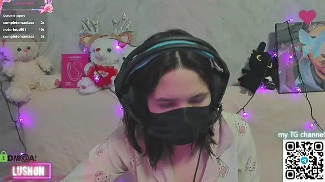 Ollie_Baird's cam snapshot