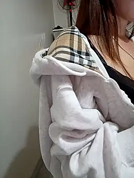 honeyverifiable's cam snapshot