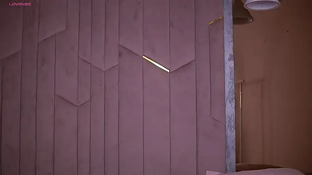 BritneyHudson's cam snapshot