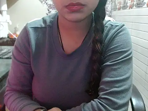 LovingPihu's cam snapshot