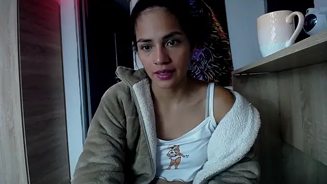 Samara_Homescapes's cam snapshot