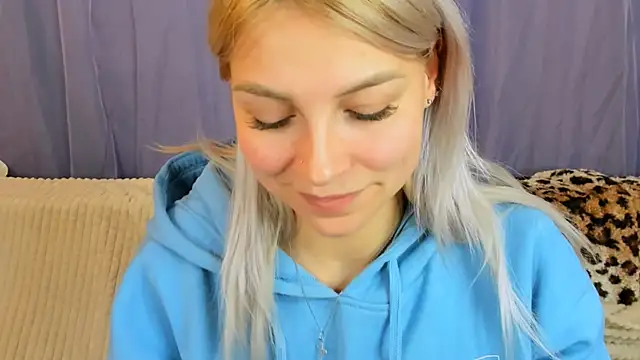 FoxyKathryn's cam snapshot