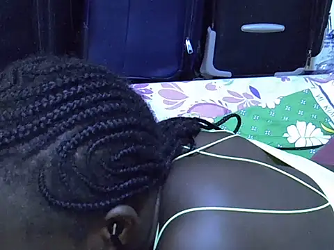 Adaline-Paris's cam snapshot