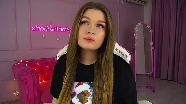 CrystalLyons's cam snapshot