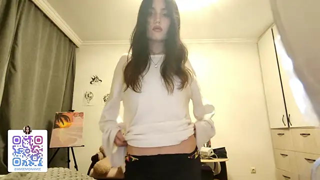 Qwami_Amie's cam snapshot