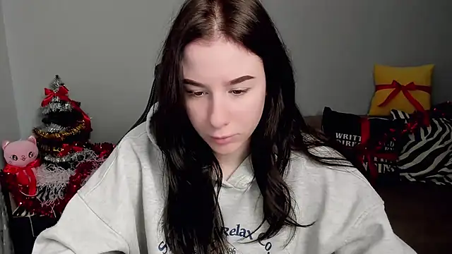 MoonShineShine's cam snapshot