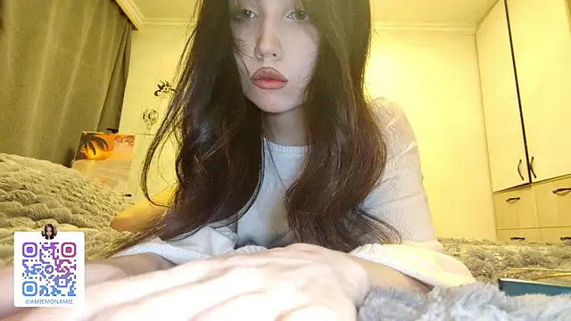 Qwami_Amie's cam snapshot