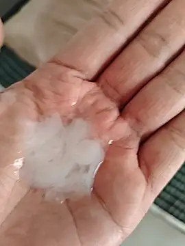 Hornylonda556 live sex cam