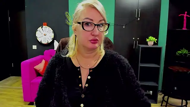 ChristyBrooks's cam snapshot