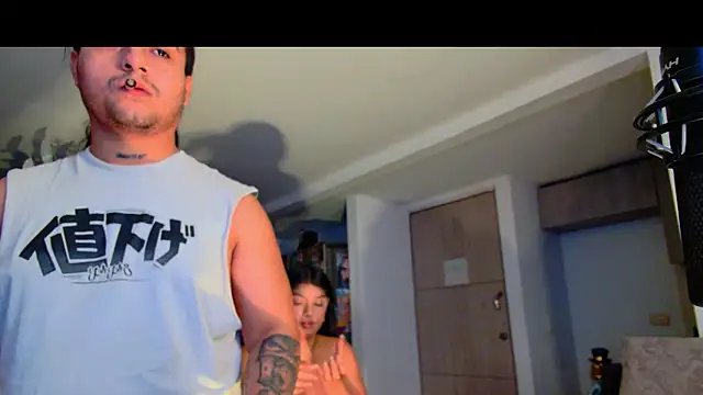 latin_couple77's cam snapshot