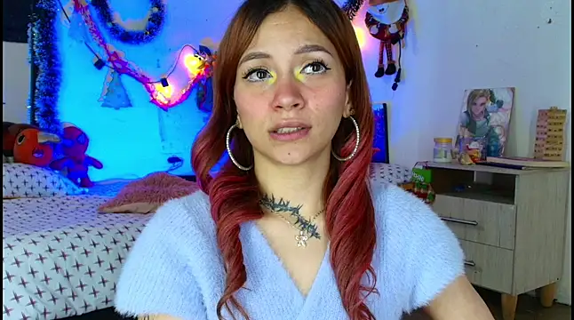 alisson_zafiro_'s cam snapshot