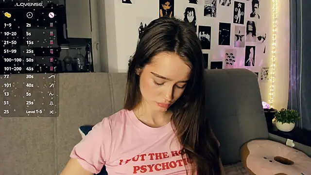 lovelyalivia's cam snapshot