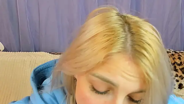 FoxyKathryn's cam snapshot