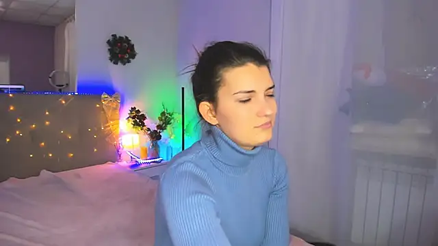 Laura_Leee's cam snapshot