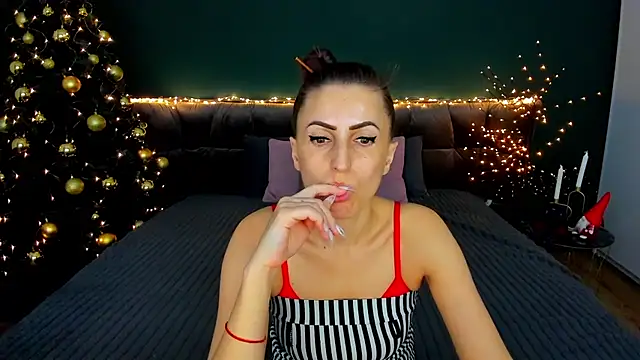 Rebecca_Diamond's cam snapshot