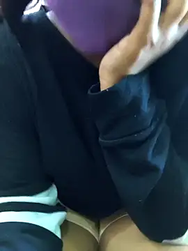 Ananya_34's cam snapshot