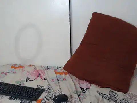 DarkTallSelina's cam snapshot