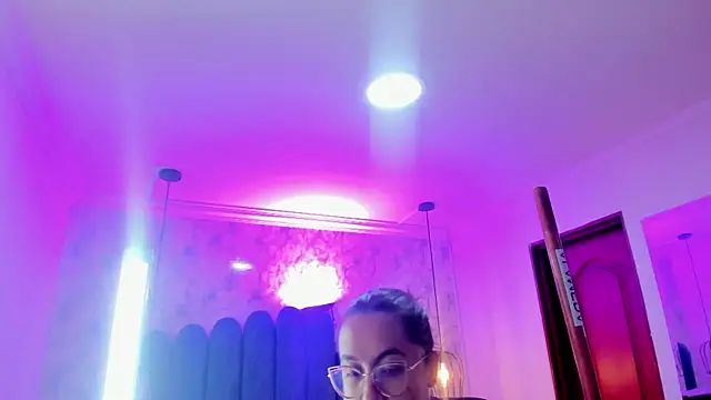 nalalye_cruzz_'s cam snapshot