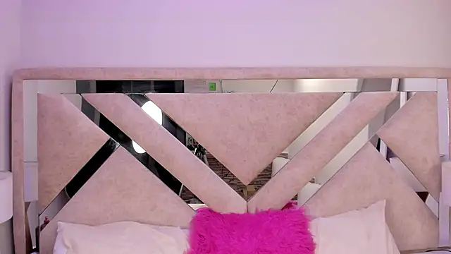 ximena_vasquez8's cam snapshot