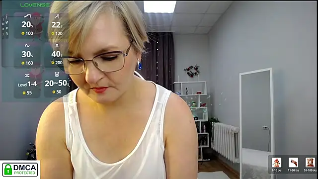 BlondeBrilliant7 live sex cam