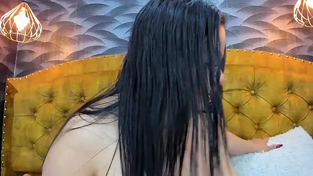 NahomiFireSex's cam snapshot