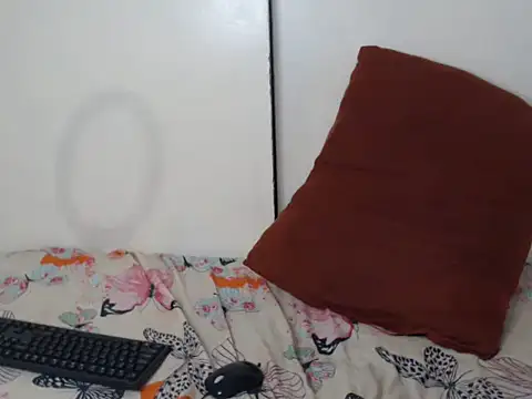 DarkTallSelina's cam snapshot