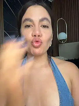 ValentinaEliot live sex cam