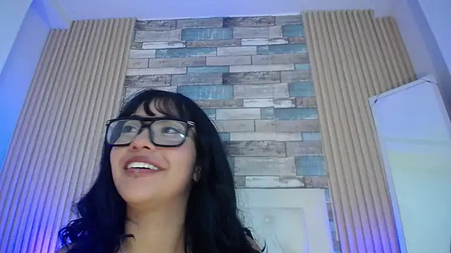 Amy_channel's cam snapshot