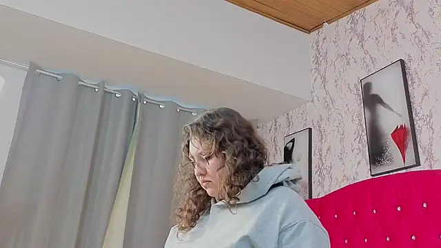 Larissa_Antonella's cam snapshot