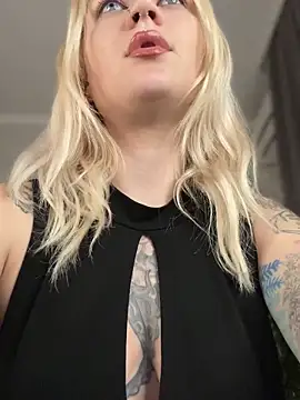 TeaseKitten- live sex cam