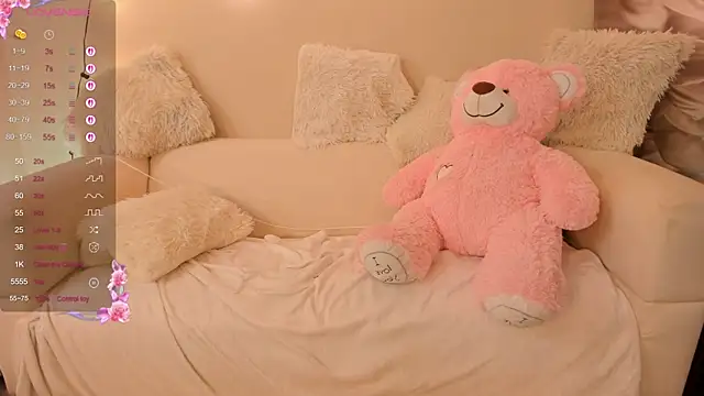 AliceWorall's cam snapshot