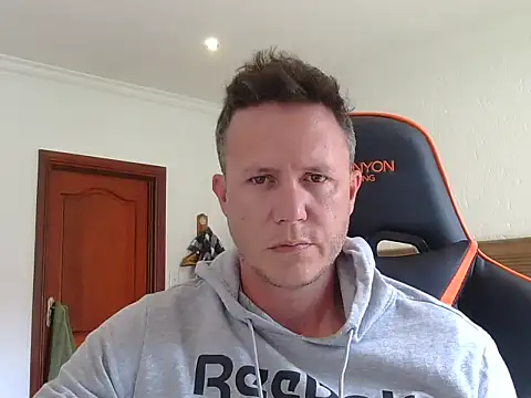 TroyDieselXXX live sex cam