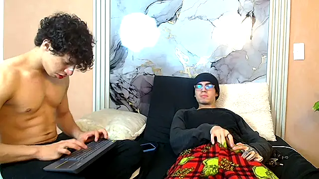 eren_jeager live sex cam